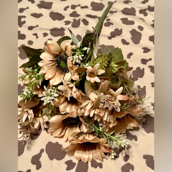 Artificial Sunflower 9-piece head Bouquet- 2 sets; Autumn Off White Color; New - Picture 7 of 7